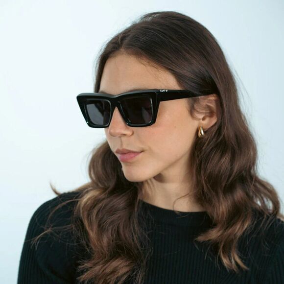 Off-White HAMPTON Women Sunglasses Black Grey Cat Eye OERI13L HAMPTON 1077